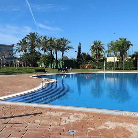 Los Juncos De Pineda Park Салоу Екстериор снимка