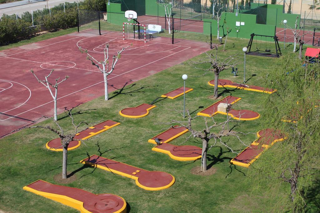 Los Juncos De Pineda Park Салоу Екстериор снимка