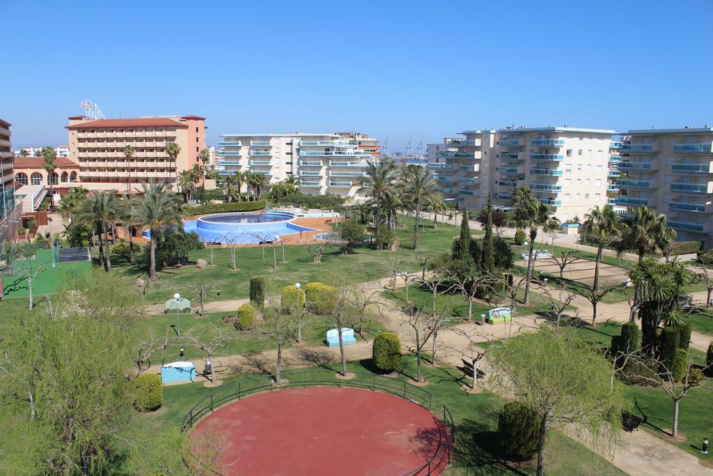 Los Juncos De Pineda Park Салоу Екстериор снимка