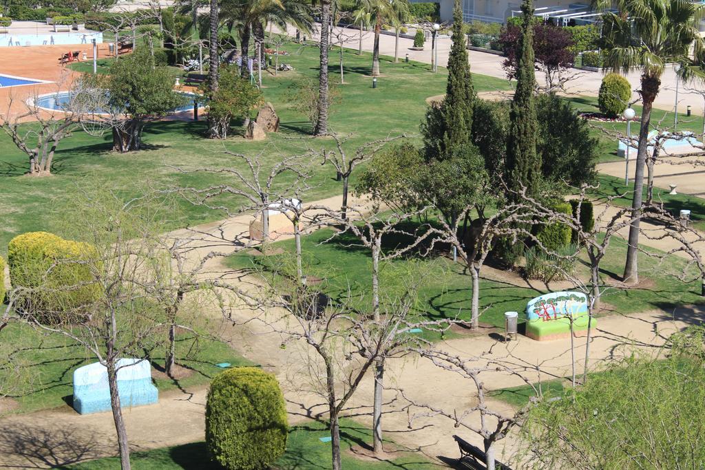 Los Juncos De Pineda Park Салоу Екстериор снимка