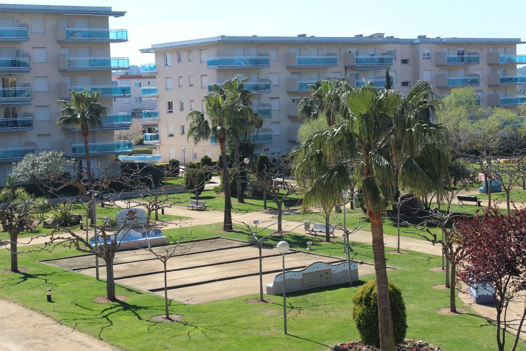 Los Juncos De Pineda Park Салоу Екстериор снимка