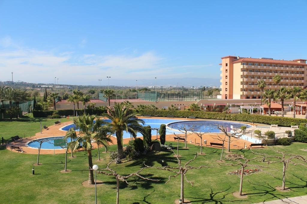 Los Juncos De Pineda Park Салоу Екстериор снимка