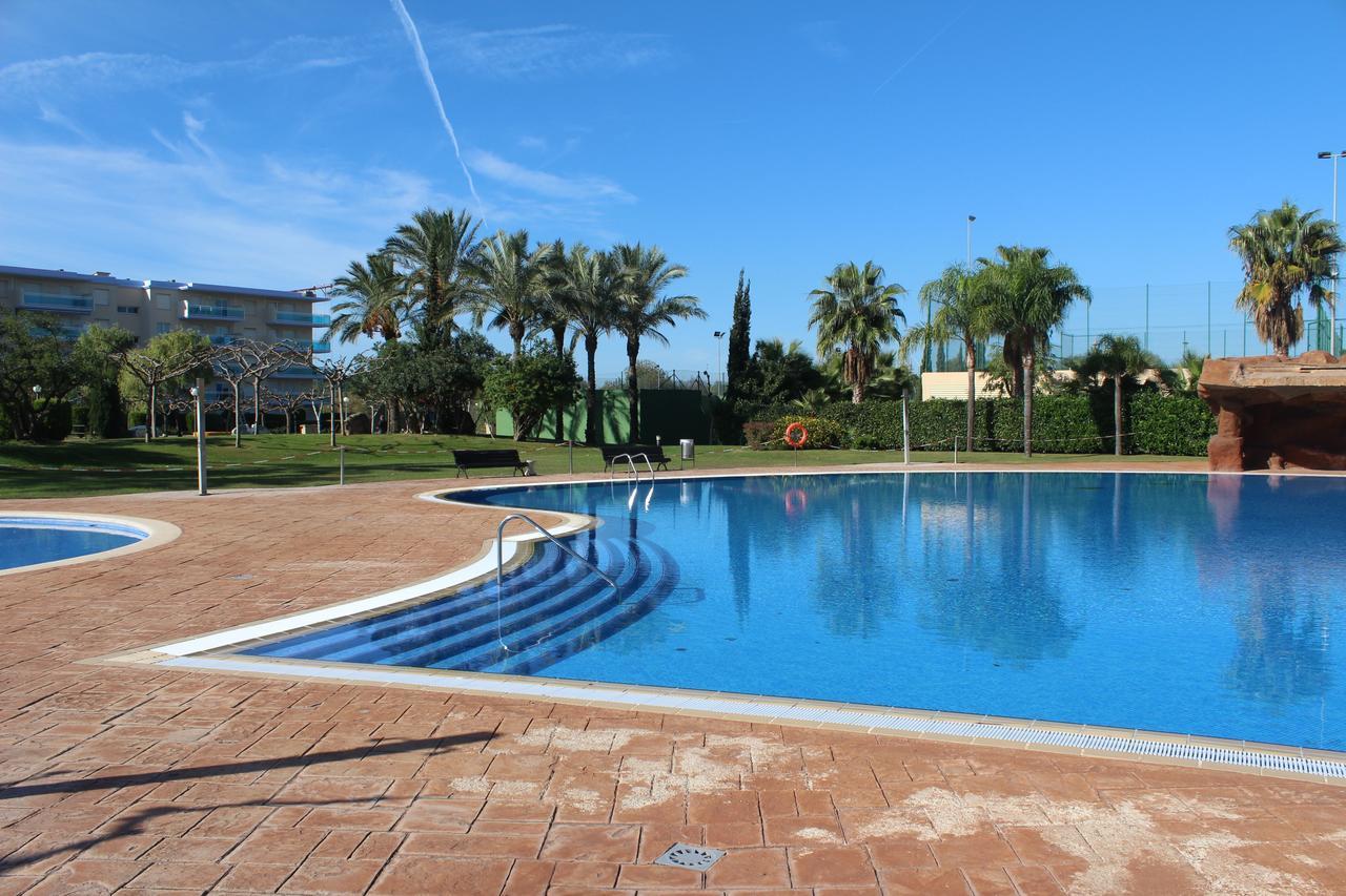 Los Juncos De Pineda Park Салоу Екстериор снимка