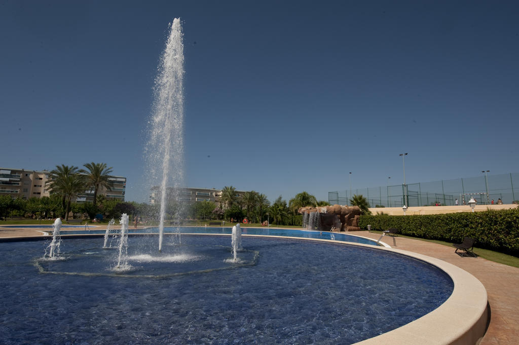 Los Juncos De Pineda Park Салоу Екстериор снимка